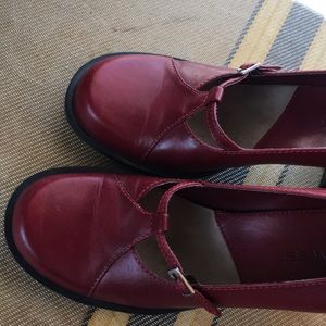 Nine West, size 9, Vintage Look, Red Heels